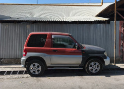 Mitsubishi Pajero iO 1998 года