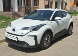 Toyota C-HR 2021 года