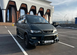 Mitsubishi Delica 1995 года