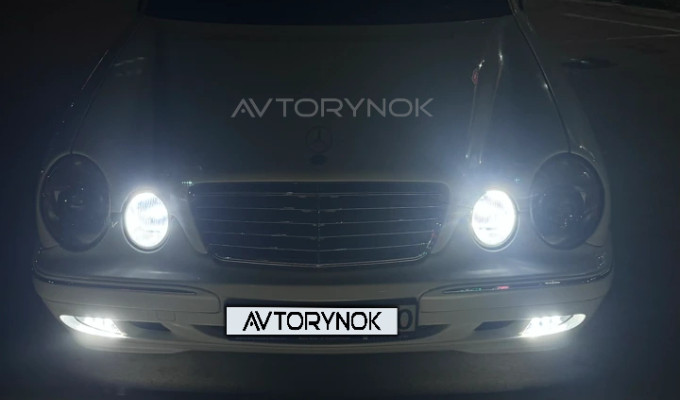 Mercedes-Benz E-Класс 2000 года
