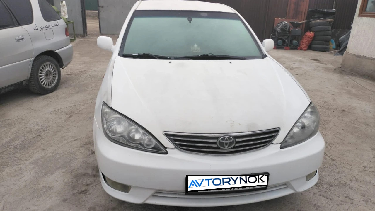 Toyota Camry, 2005
