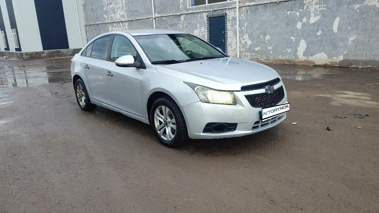 Chevrolet Cruze, 2011