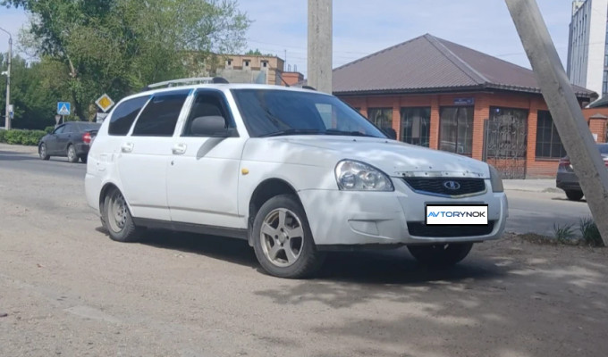 ВАЗ (Lada) Priora 2013 года
