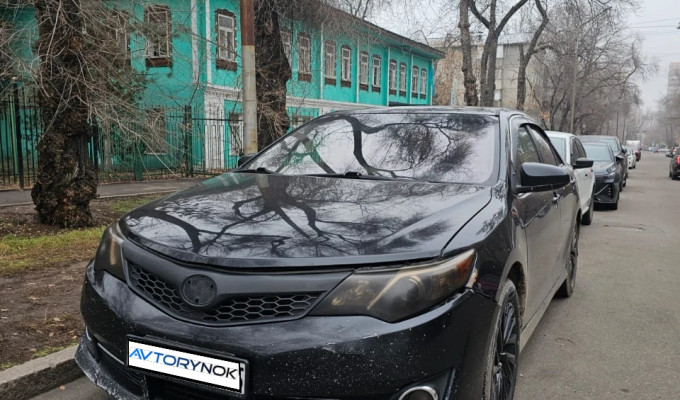 Toyota Camry 2012 года