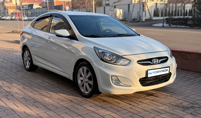 Hyundai Solaris 2011 года