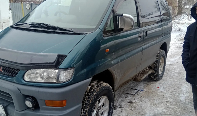 Mitsubishi Delica 1999 года