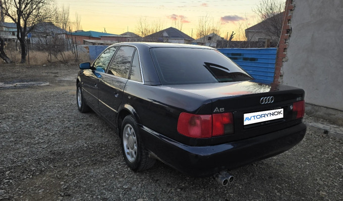 Audi A6 1995 года