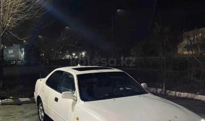 Toyota Camry 1993 года