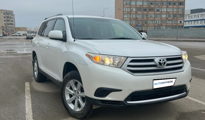 Toyota Highlander 2011 года