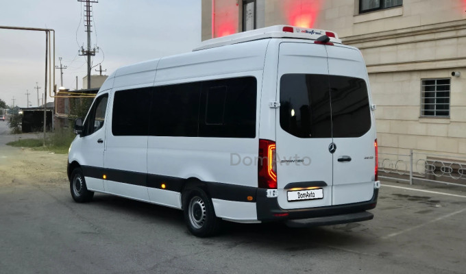 Mercedes-Benz Sprinter 2021 года