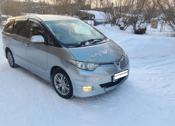 Toyota Estima 2008 года