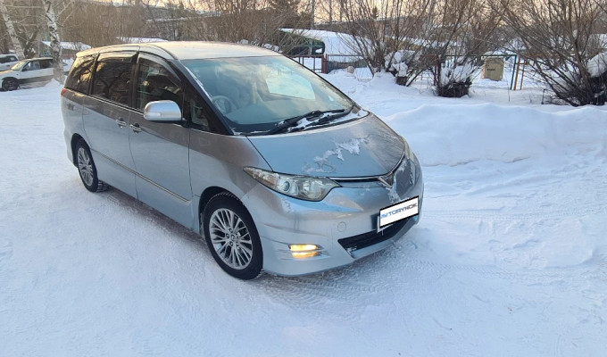 Toyota Estima 2008 года