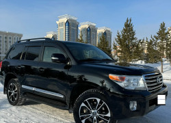 Toyota Land Cruiser 2013 года