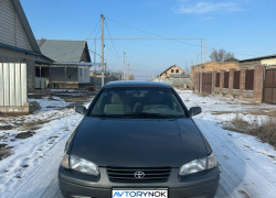 Toyota Camry 1999 года