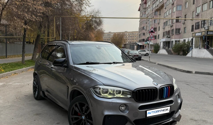 BMW X5 2015 года