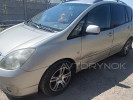 Toyota Corolla Verso 2002 года