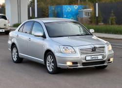 Toyota Avensis 2005 года