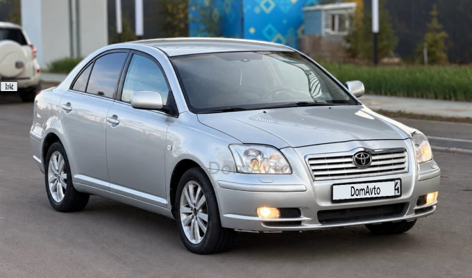 Toyota Avensis 2005 года