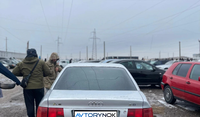 Audi 100 1992 года
