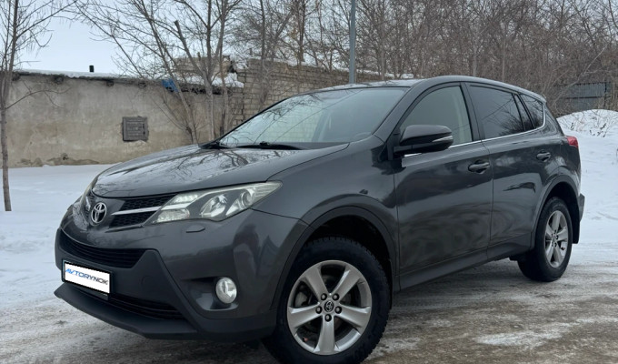 Toyota RAV4 2014 года