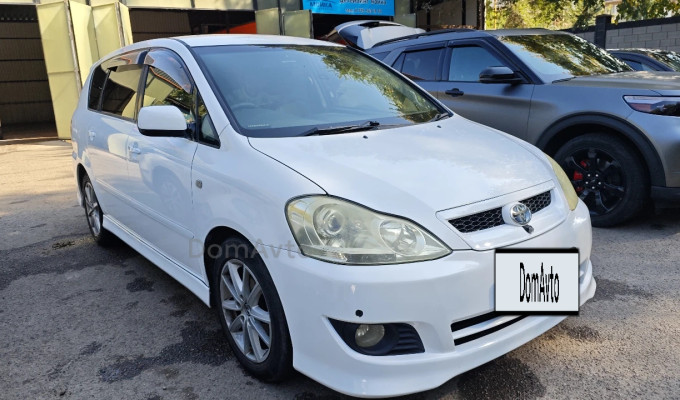 Toyota Ipsum 2004 года