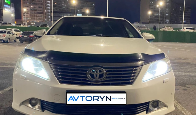 Toyota Camry 2012 года
