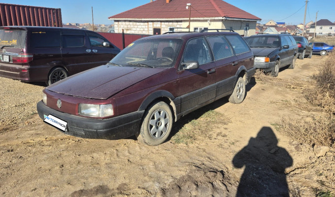 Volkswagen Passat 1992 года