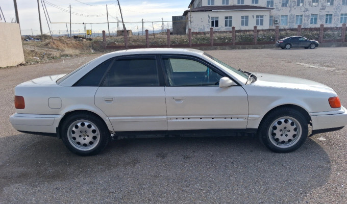 Audi 100 1994 года