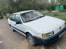 Volkswagen Passat 1990 года