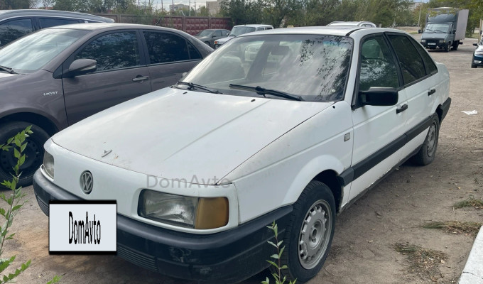 Volkswagen Passat 1990 года
