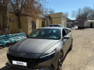 Hyundai Elantra 2022 года