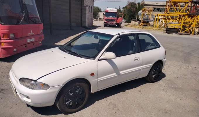 Mitsubishi Colt 1993 года