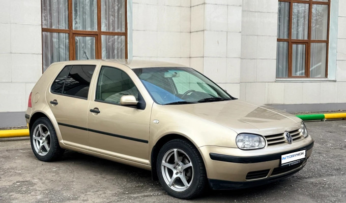 Volkswagen Golf 2001 года