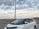 Toyota Estima 2009 года