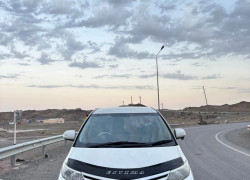 Toyota Estima 2009 года