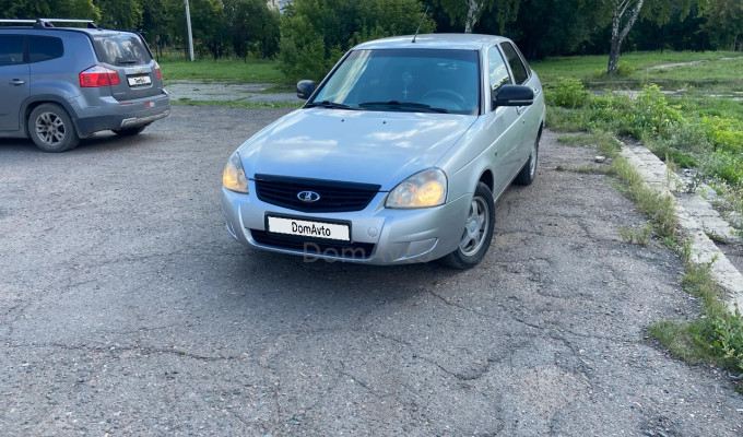 ВАЗ (Lada) Priora 2013 года