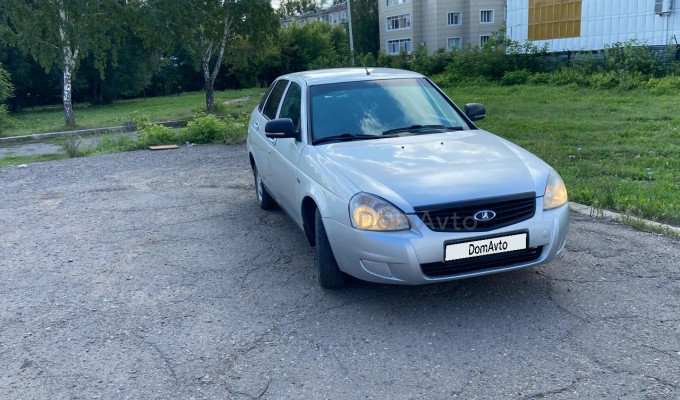 ВАЗ (Lada) Priora 2013 года