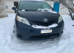 Toyota Sienna 2011 года