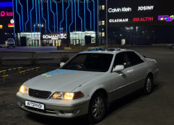 Toyota Mark II 2000 года