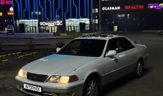Toyota Mark II 2000 года