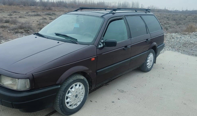 Volkswagen Passat 1993 года