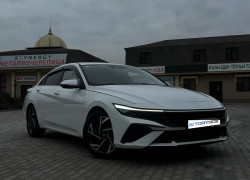 Hyundai Elantra 2024 года