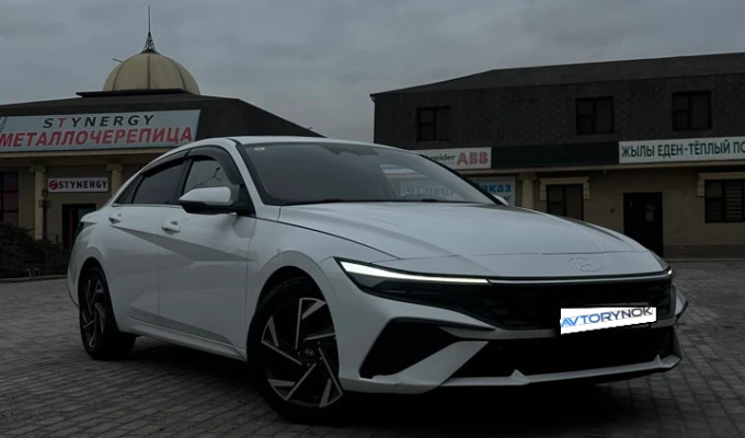 Hyundai Elantra 2024 года