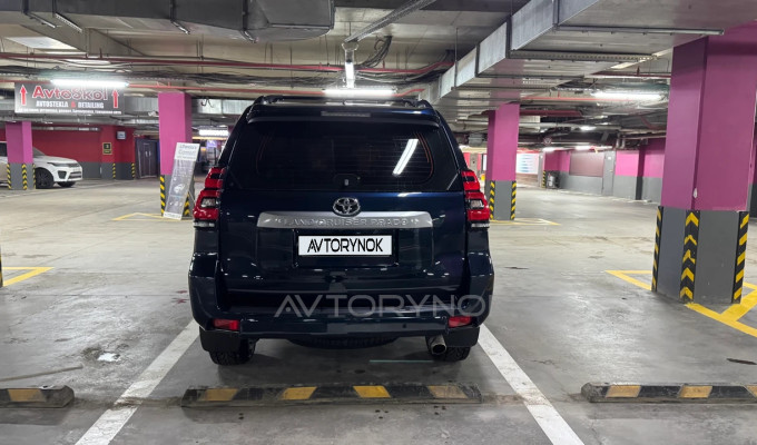 Toyota Land Cruiser Prado 2022 года