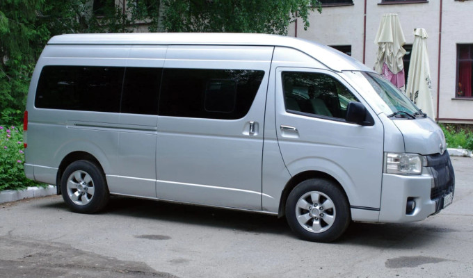 Toyota Hiace 2015 года