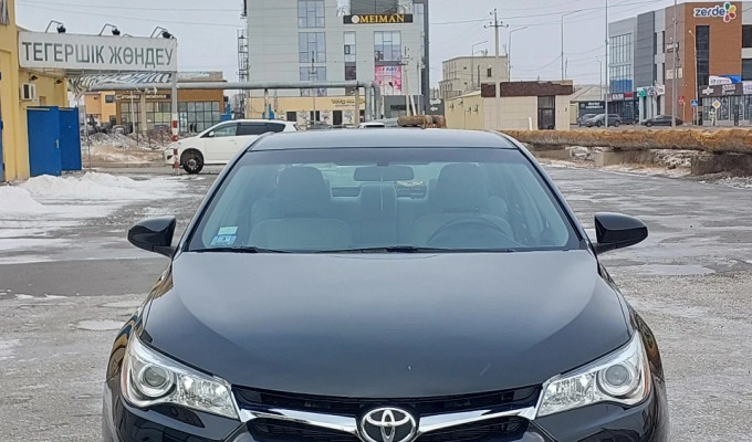 Toyota Camry 2017 года