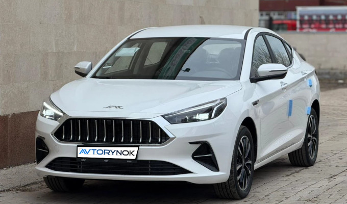 JAC J7 2025 года