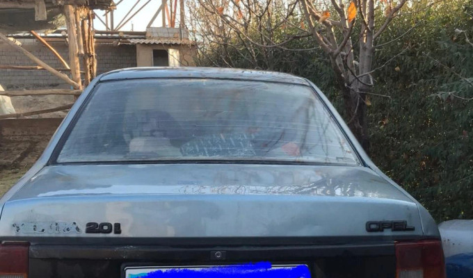 Opel Vectra 1989 года