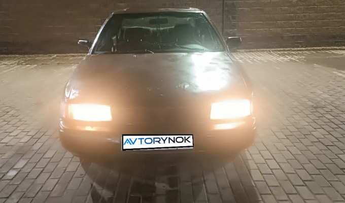 Nissan Maxima 1989 года