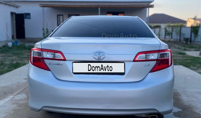 Toyota Camry 2012 года